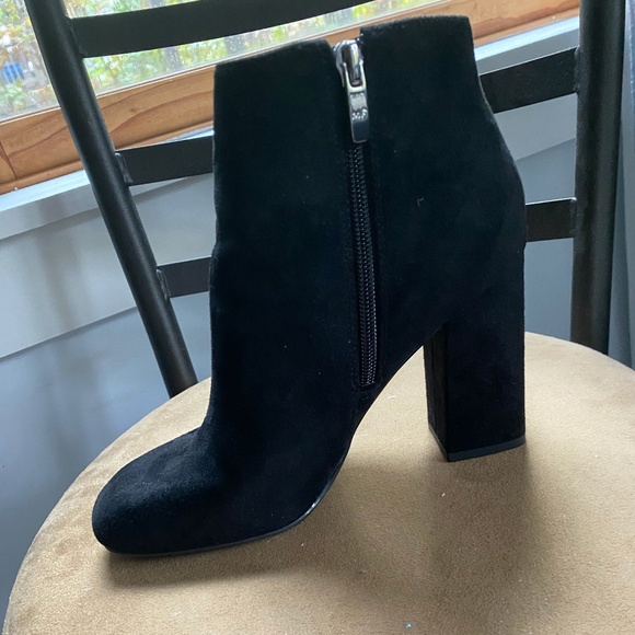 MARC FISHER Gemi Bootie - Picture 7 of 9